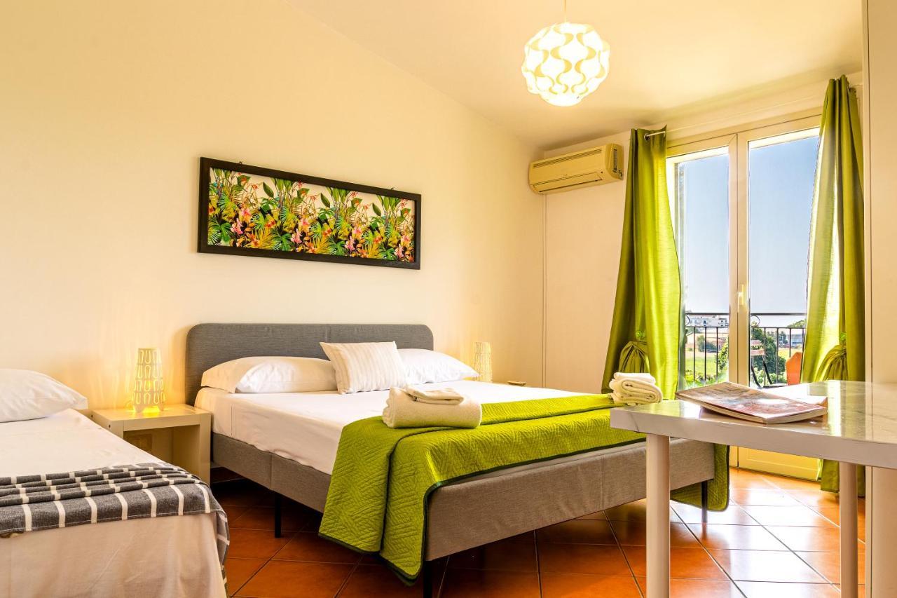 Villetta Mari E Amuri Giardini Naxos Eksteriør billede
