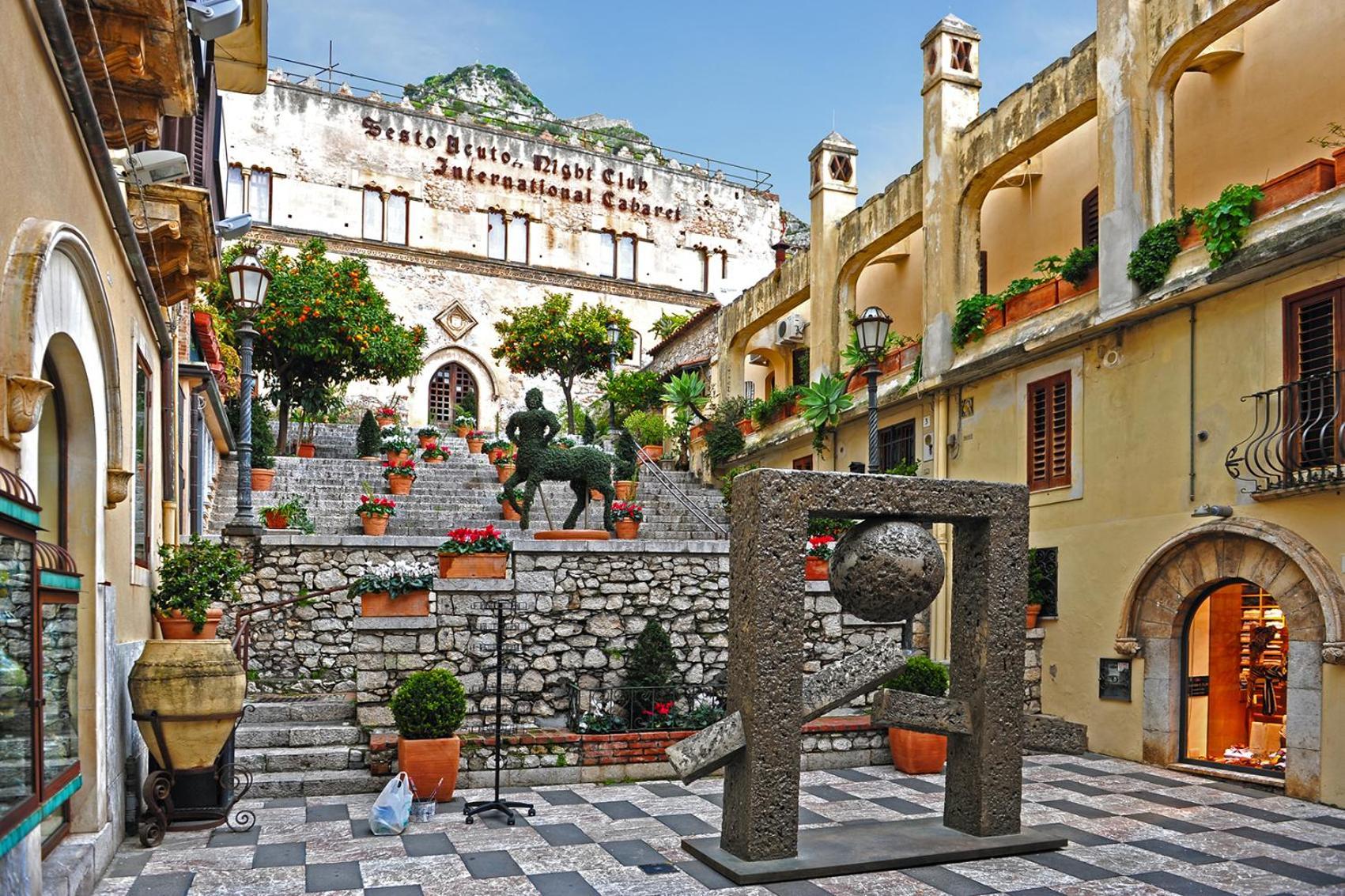 Villetta Mari E Amuri Giardini Naxos Eksteriør billede